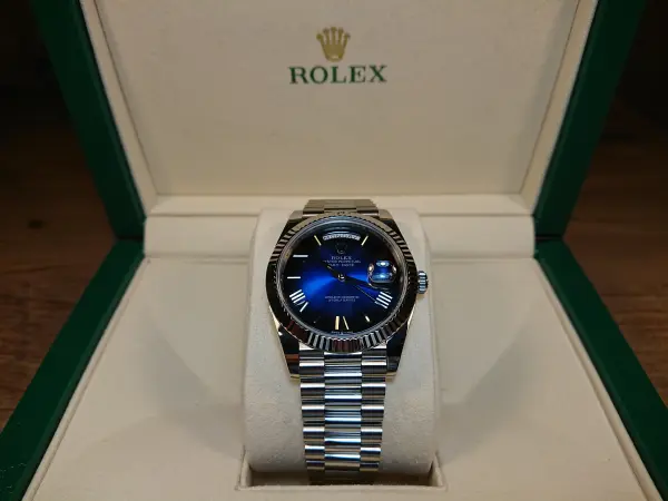 ROLEX DAY-DATE BLUE OMBRE DİAL (YENİ KADRAN)