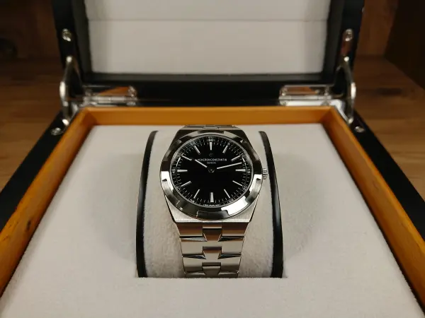 VACHERON CONSTANTIN OVERSEAS ULTRA THIN