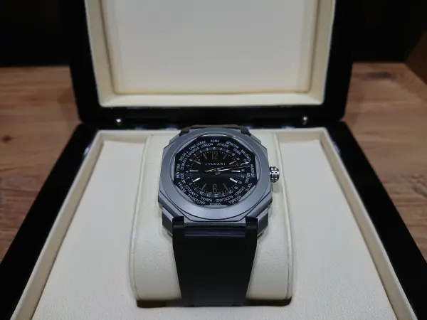 BULGARİ OCTO TİTANİUM