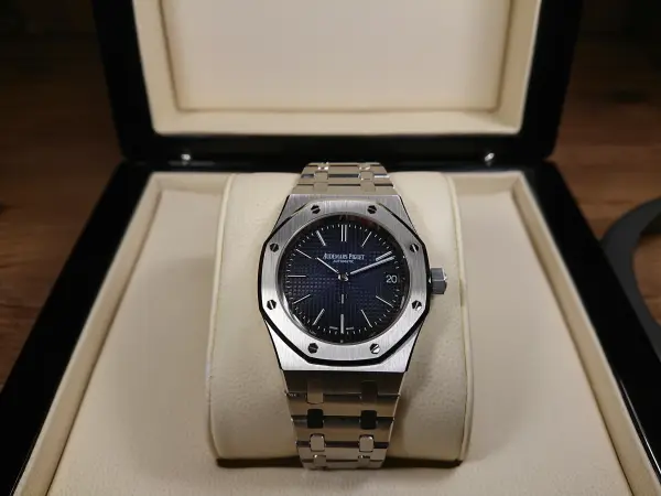 AUDEMARS PIGUET ROYAL OAK JUMBO EXTRA THIN (İNCE VERSİYON)