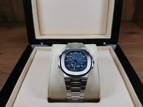 PATEK PHİLİPPE NAUTİLUS MOONPHASE BLUE 5712/A001